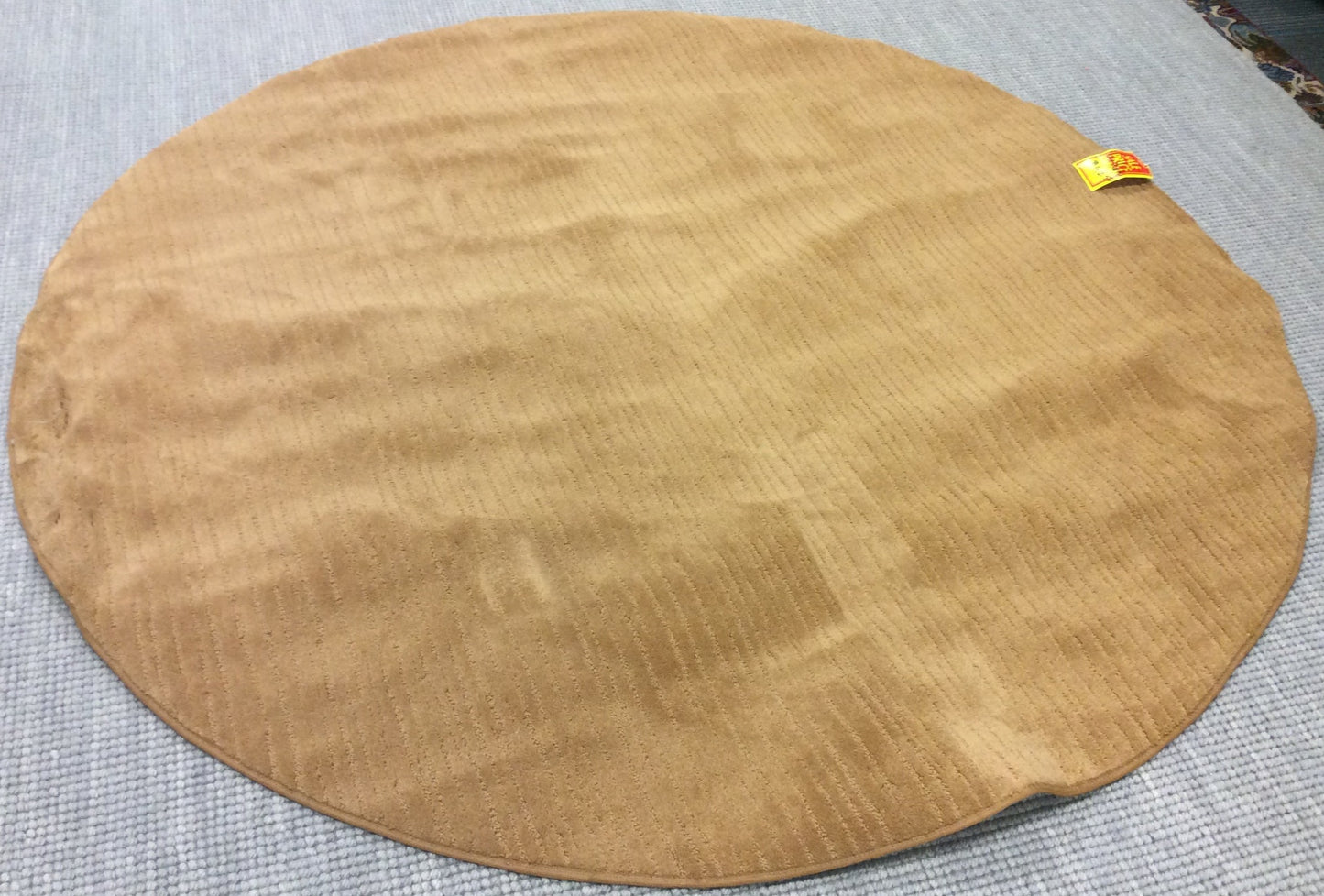 Machine Woven Nylon Milliken Dimensions Tan Round Rug (5'3"Rd)