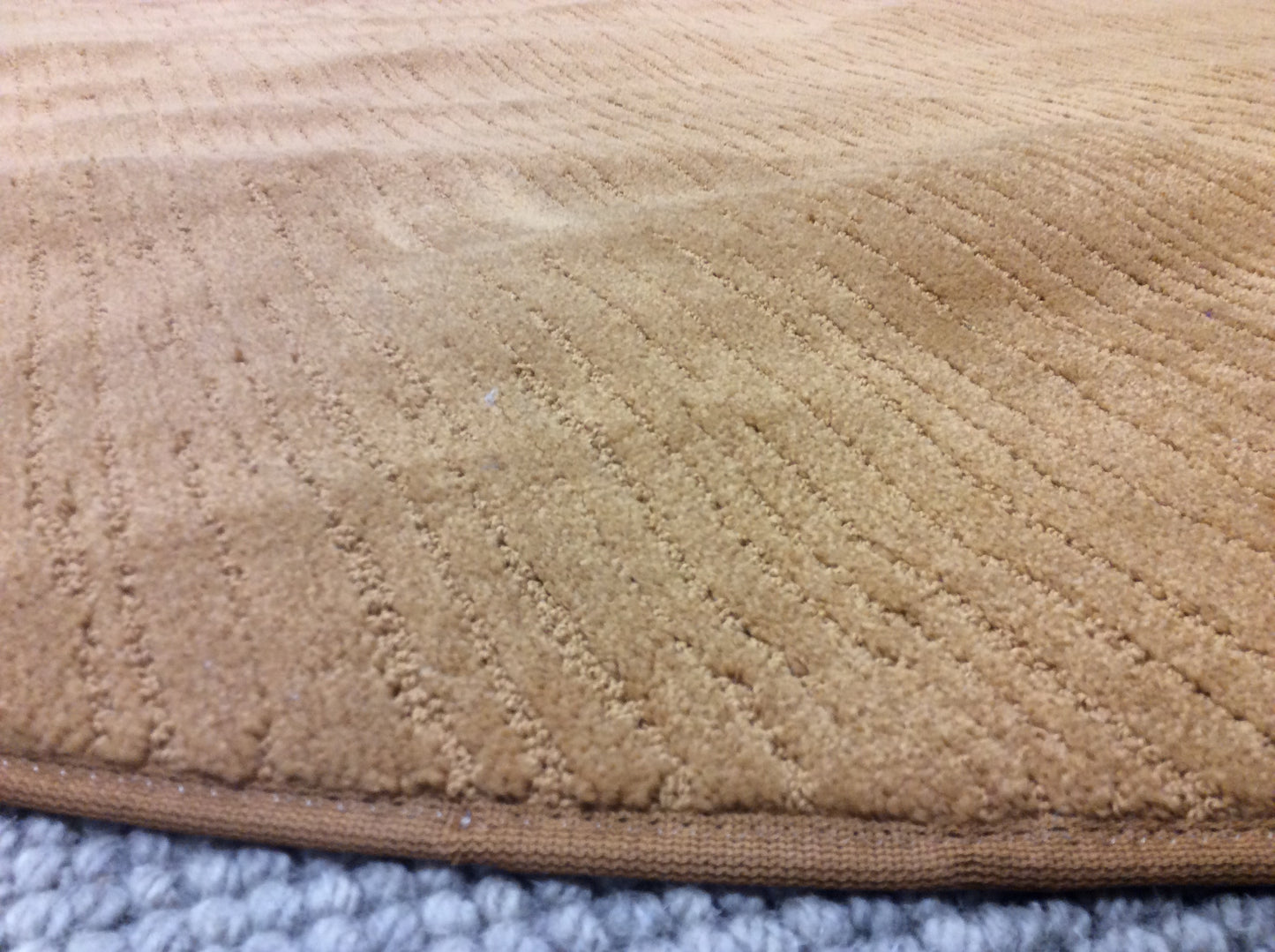 Machine Woven Nylon Milliken Dimensions Tan Round Rug (5'3"Rd)