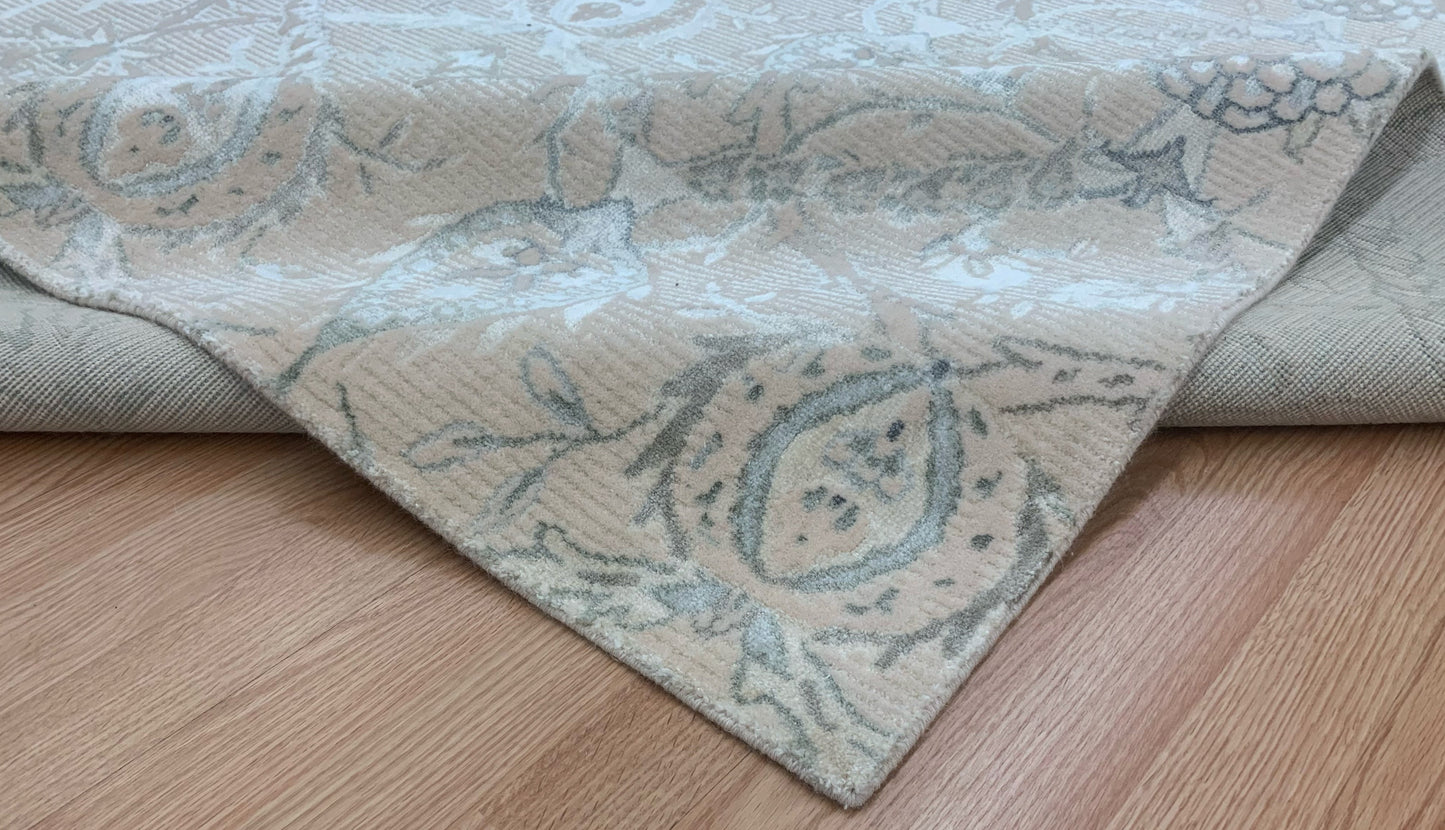 Machine Woven Wool & Art Silk Nourison Luminance LUM7 Rug (7'7"x10'6")