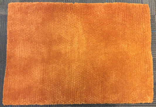 Hand Tufted Wool Sun Orange Pebble Rug (2'x3')