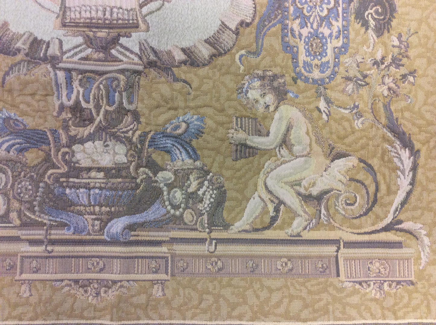 Vintage Le Poritque de Junon Tapesty (47"x64")
