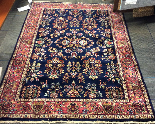 Hand-Knotted Wool Navy/Rose Sarouk Rug (4x6')