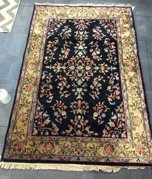 Hand-Knotted Wool Midnight/Gold Sarouk Rug (4'x6')