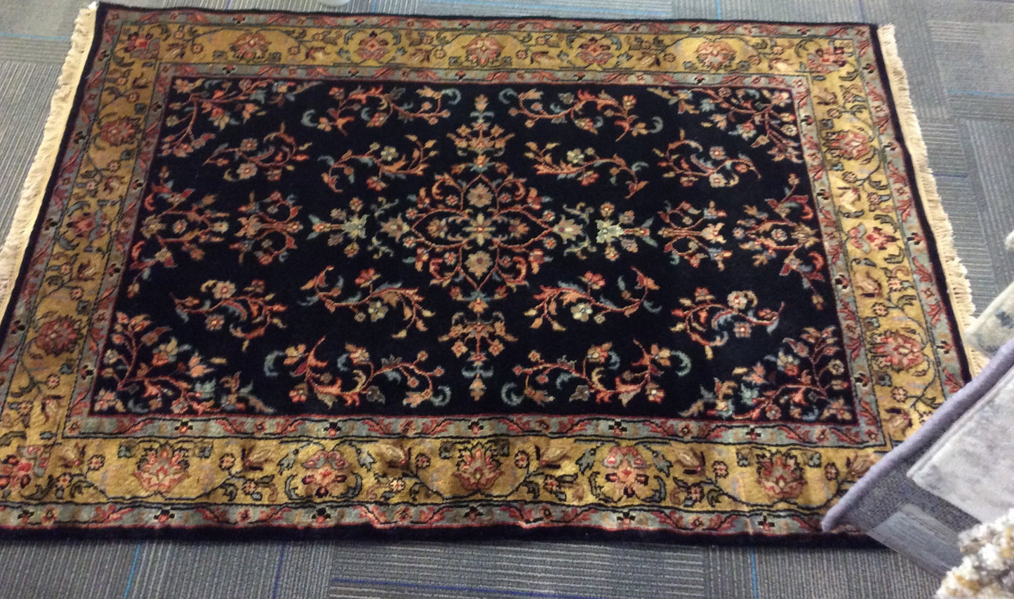 Hand-Knotted Wool Midnight/Gold Sarouk Rug (4'x6')