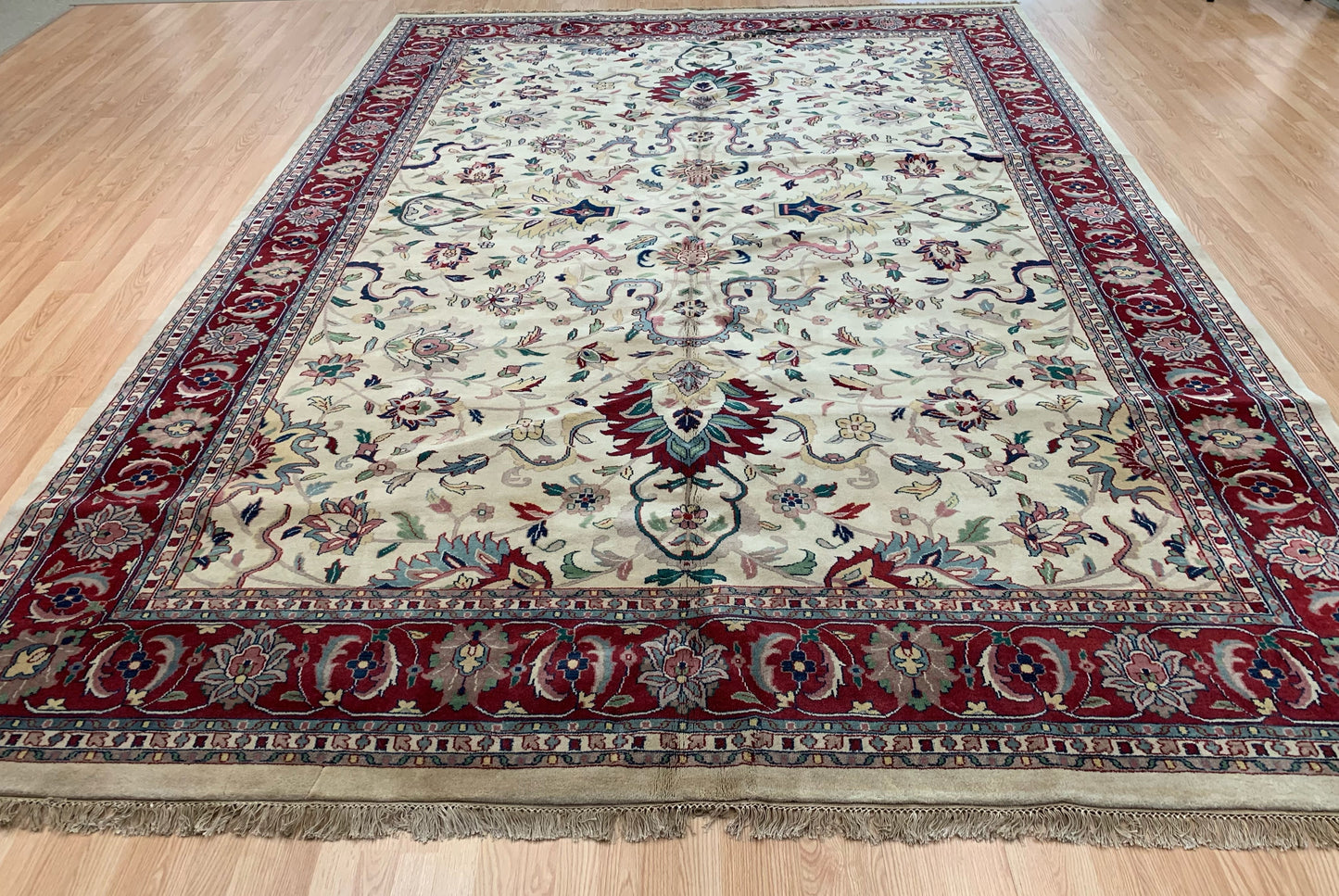 Hand-Knotted Wool Ivory/Red Ghandi Kashan Rug (10x14)