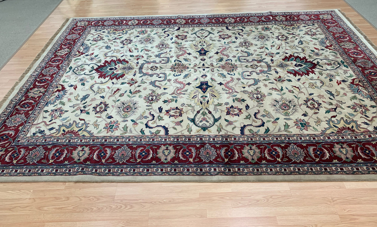 Hand-Knotted Wool Ivory/Red Ghandi Kashan Rug (10x14)