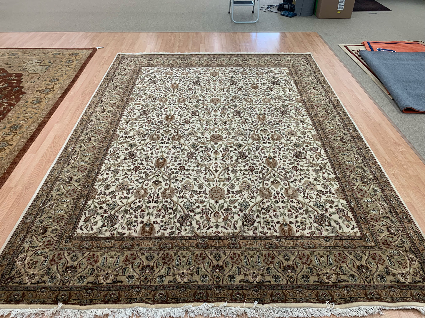 Hand-Knotted Wool Indo-Kerman Ivory/Camel Rug (8'9"x11'6")