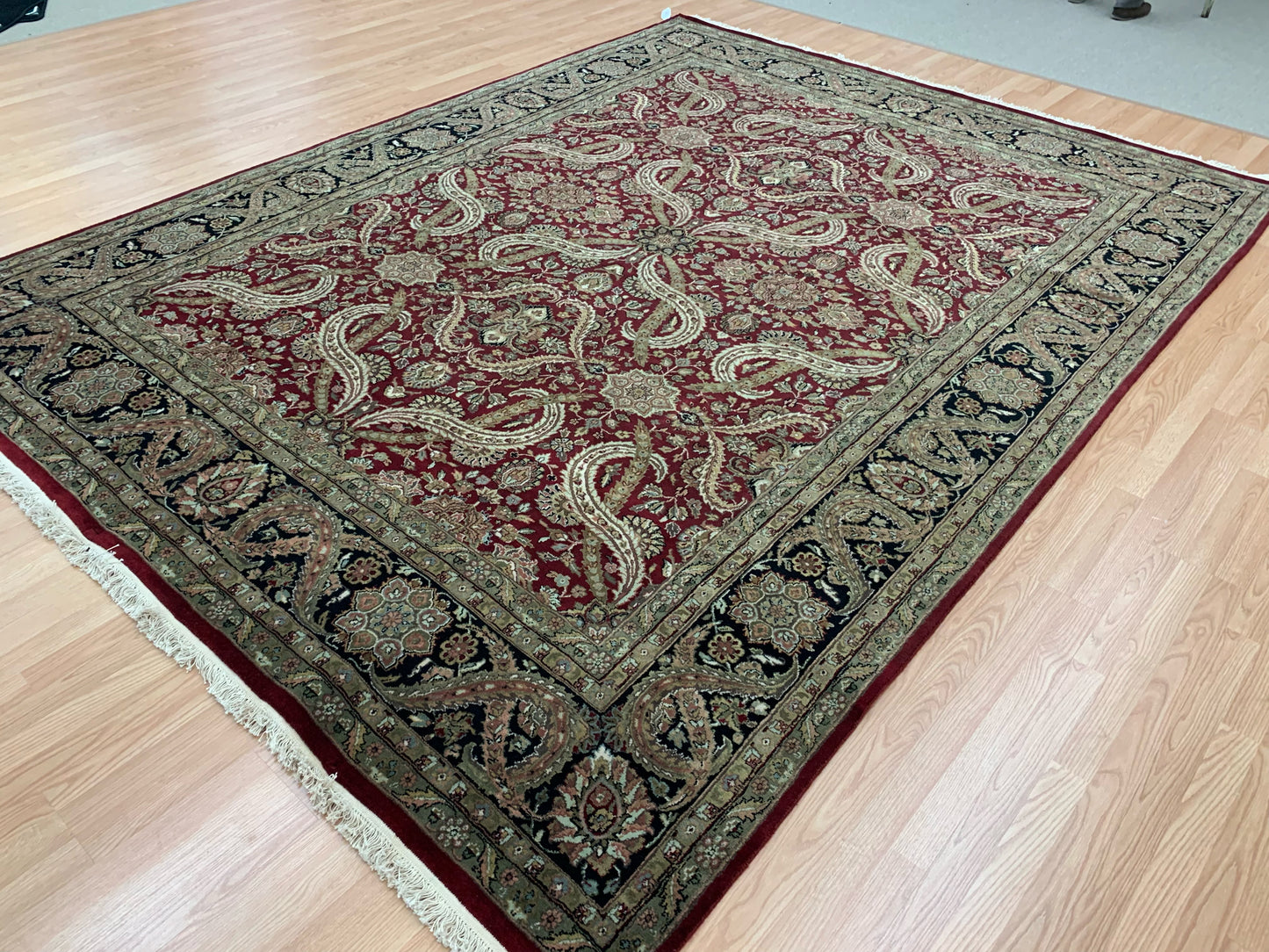 Hand-Knotted Wool Brocade Red/Black Rug (8'11"x11'9")