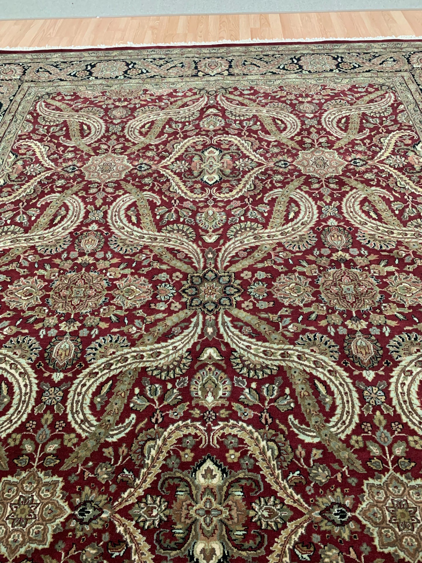 Hand-Knotted Wool Brocade Red/Black Rug (8'11"x11'9")