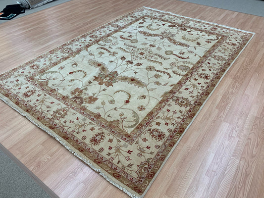 Hand-Knotted Wool Isfahan Ivory/Camel Rug (7'10"x11'6")