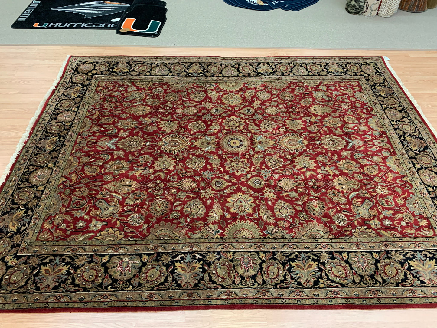 Hand-Knotted Wool Indo-Tabriz  Red/Black Rug (7'7"x9'11")