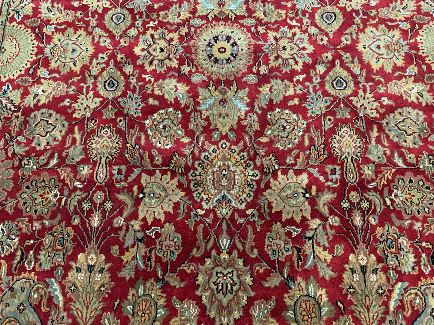 Hand-Knotted Wool Indo-Tabriz  Red/Black Rug (7'7"x9'11")