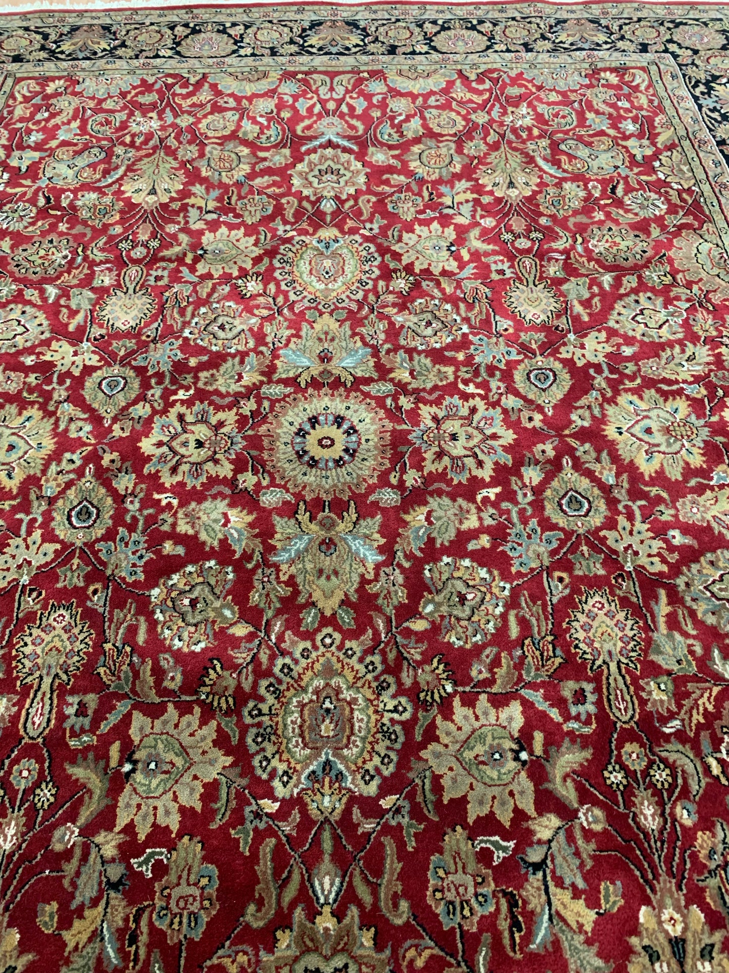 Hand-Knotted Wool Indo-Tabriz  Red/Black Rug (7'7"x9'11")