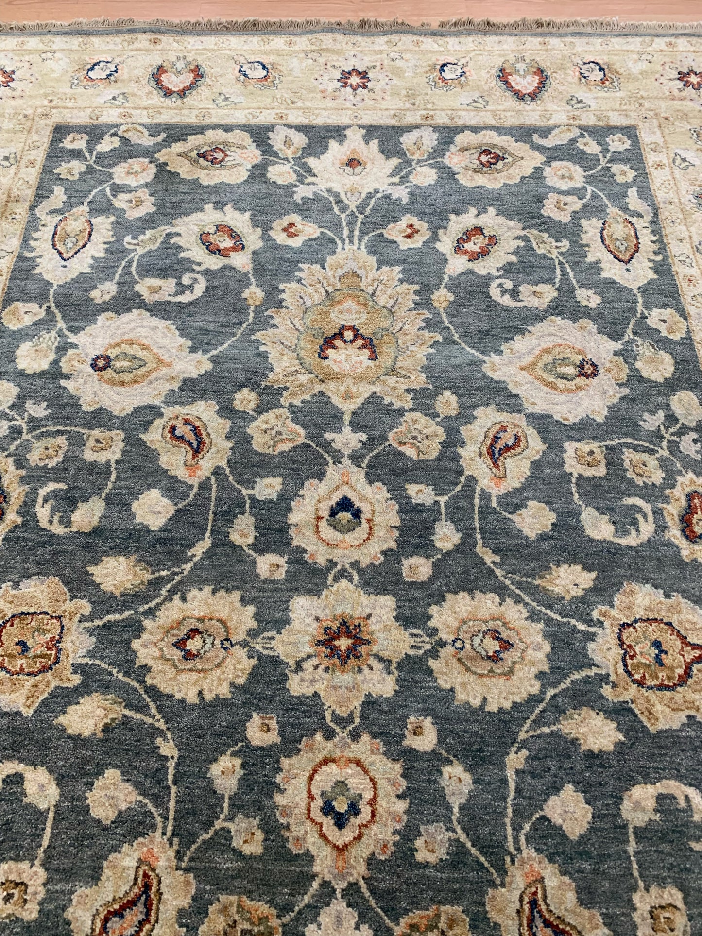 Hand-Knotted Wool Slate/Gold Kashan Rug (6' x 9')