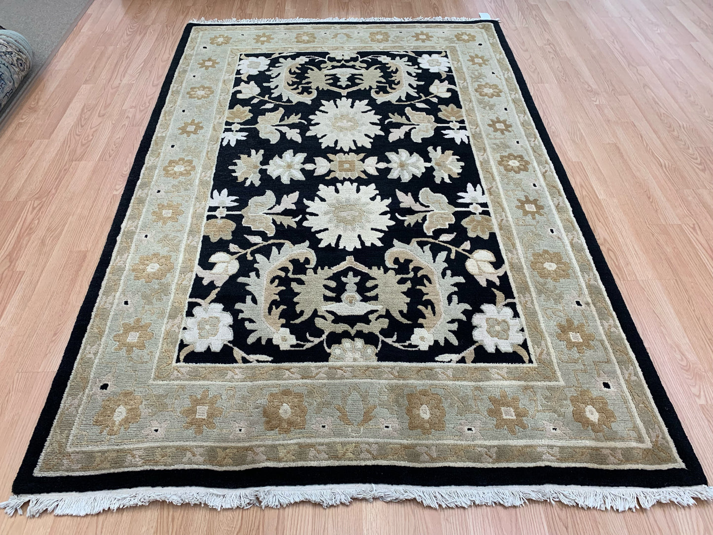 Hand-Knotted Wool Black/Gold Tibetan Royalty Rug (6'x9')