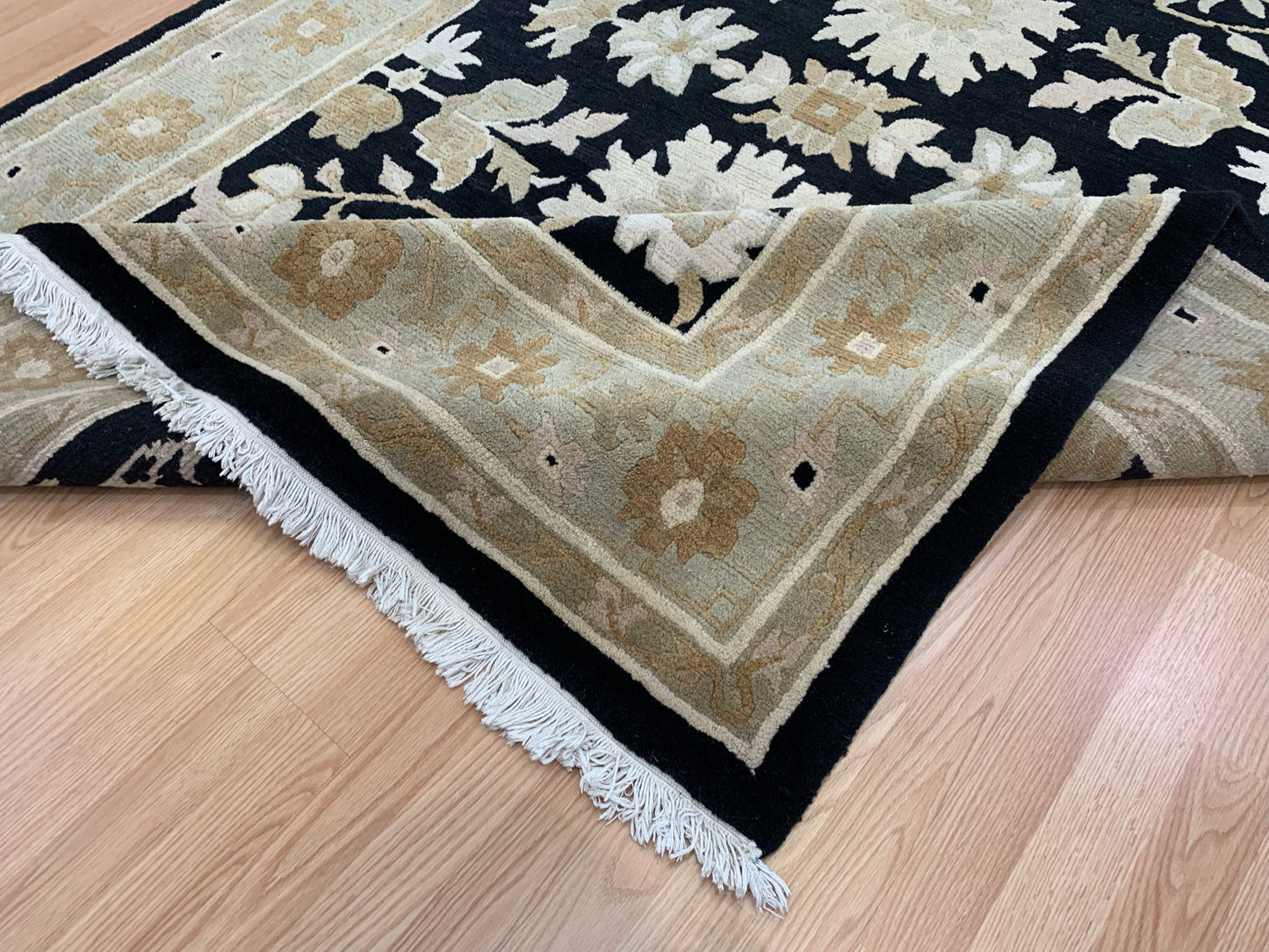 Hand-Knotted Wool Black/Gold Tibetan Royalty Rug (6'x9')