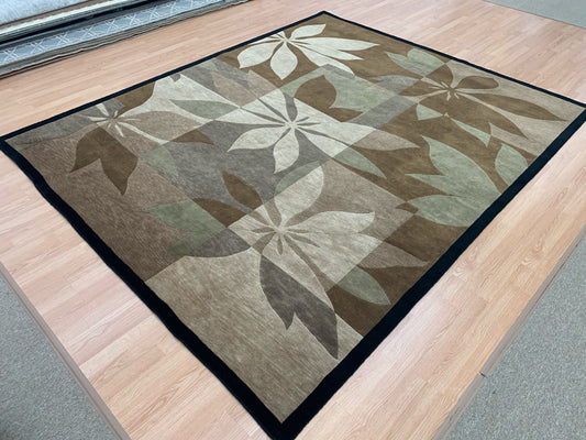 Hand-Knotted Wool Indo Tibetan Deco Flowers Rug (8'1"x 9'11")