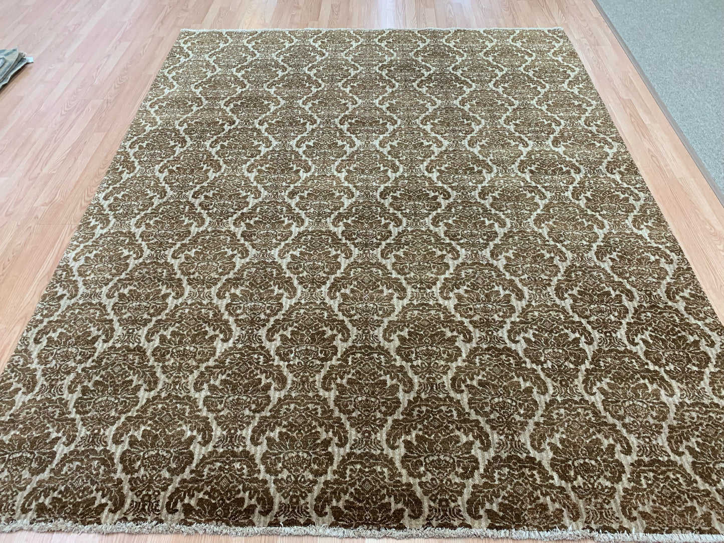 Hand-Knotted Wool Camel Gold Damask Rug (7'11"x9'11")