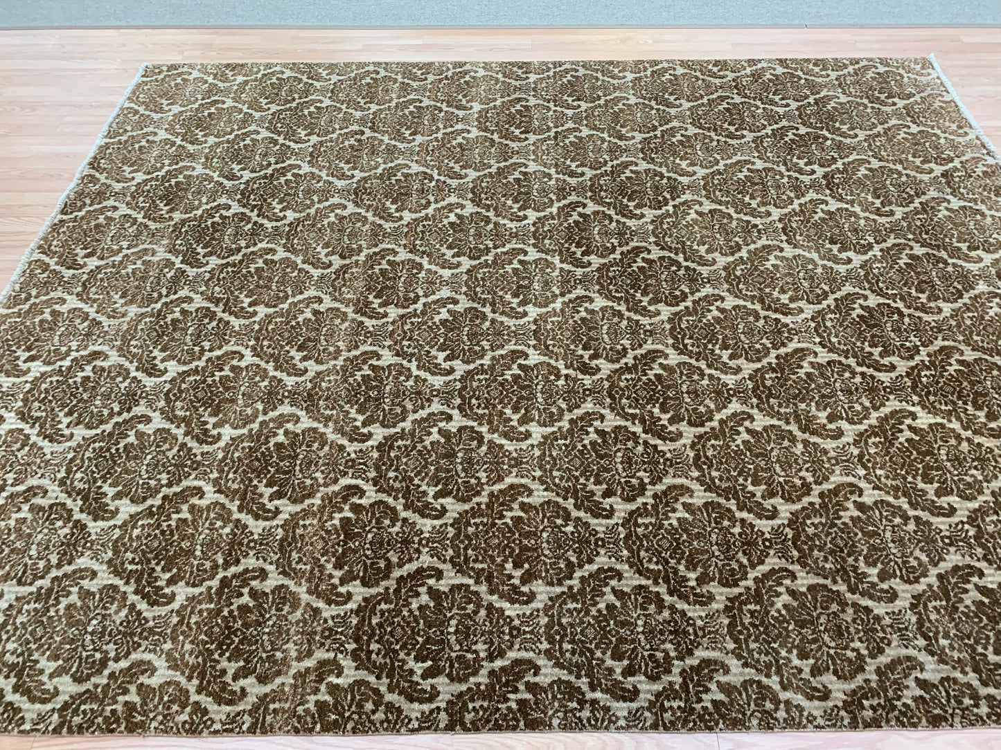 Hand-Knotted Wool Camel Gold Damask Rug (7'11"x9'11")