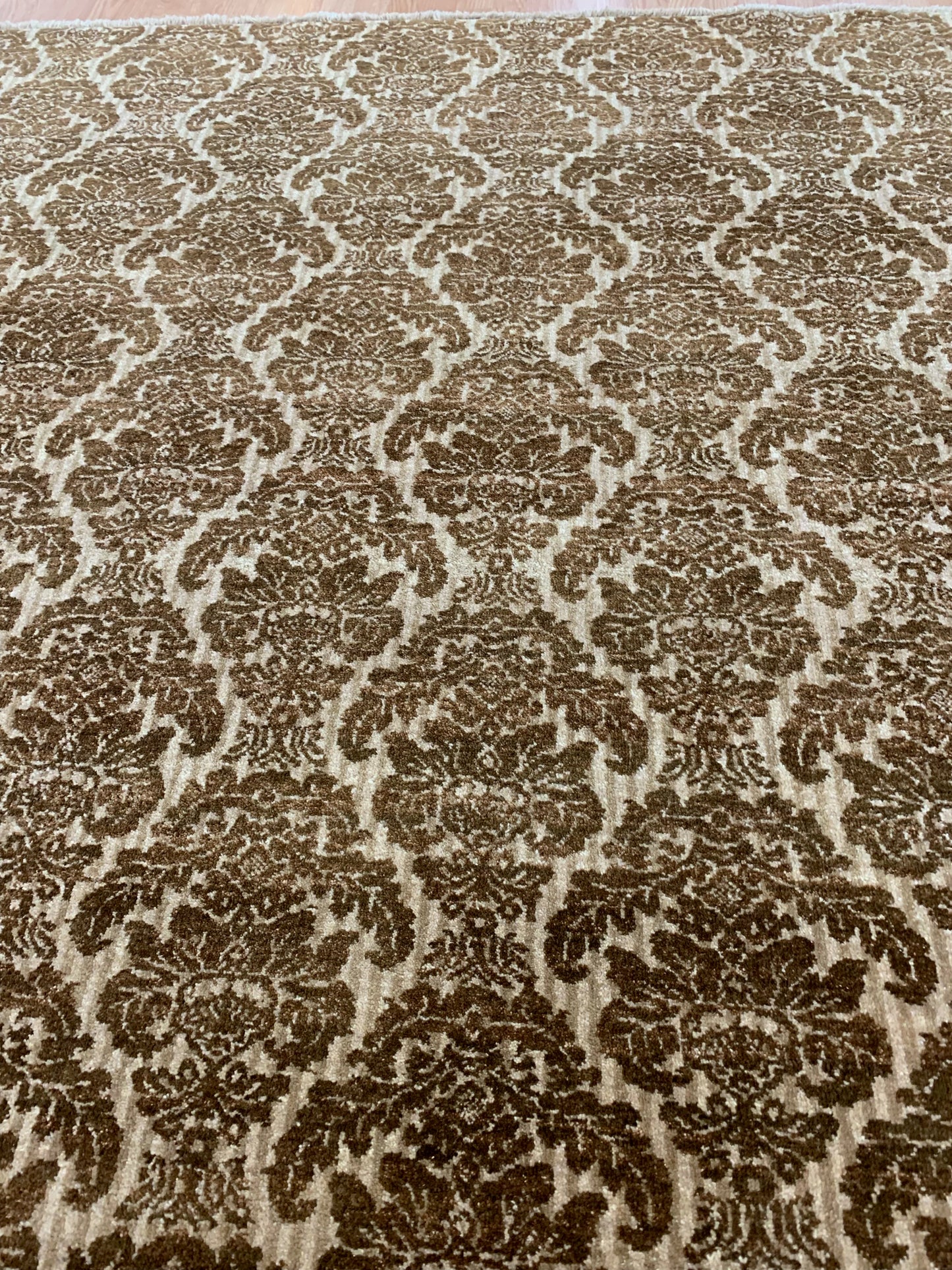 Hand-Knotted Wool Camel Gold Damask Rug (7'11"x9'11")