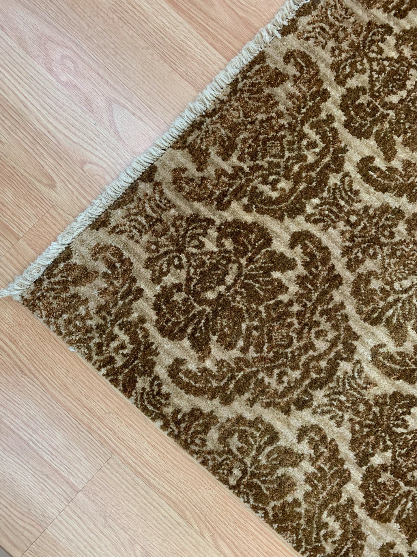 Hand-Knotted Wool Camel Gold Damask Rug (7'11"x9'11")