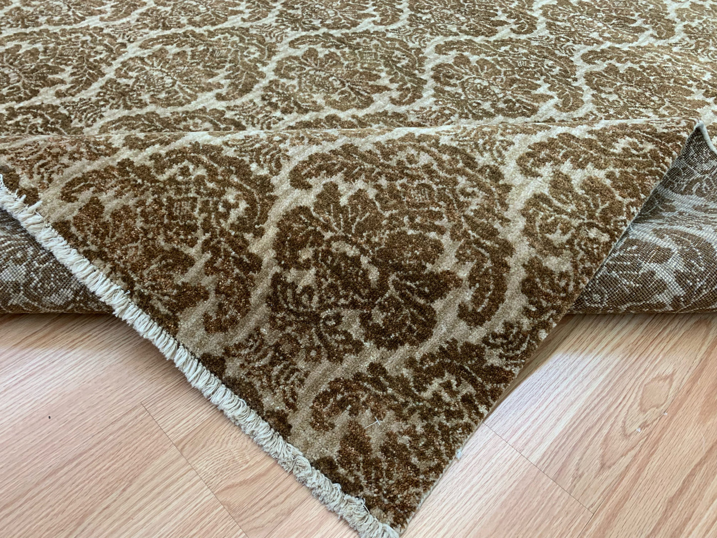 Hand-Knotted Wool Camel Gold Damask Rug (7'11"x9'11")