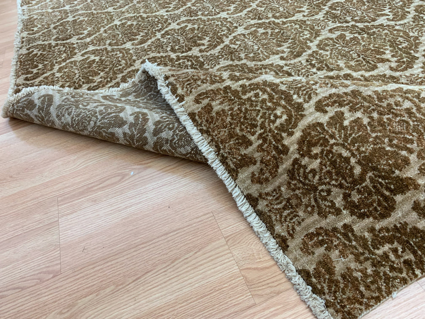 Hand-Knotted Wool Camel Gold Damask Rug (7'11"x9'11")