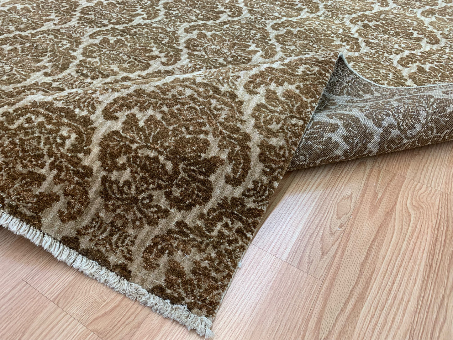 Hand-Knotted Wool Camel Gold Damask Rug (7'11"x9'11")