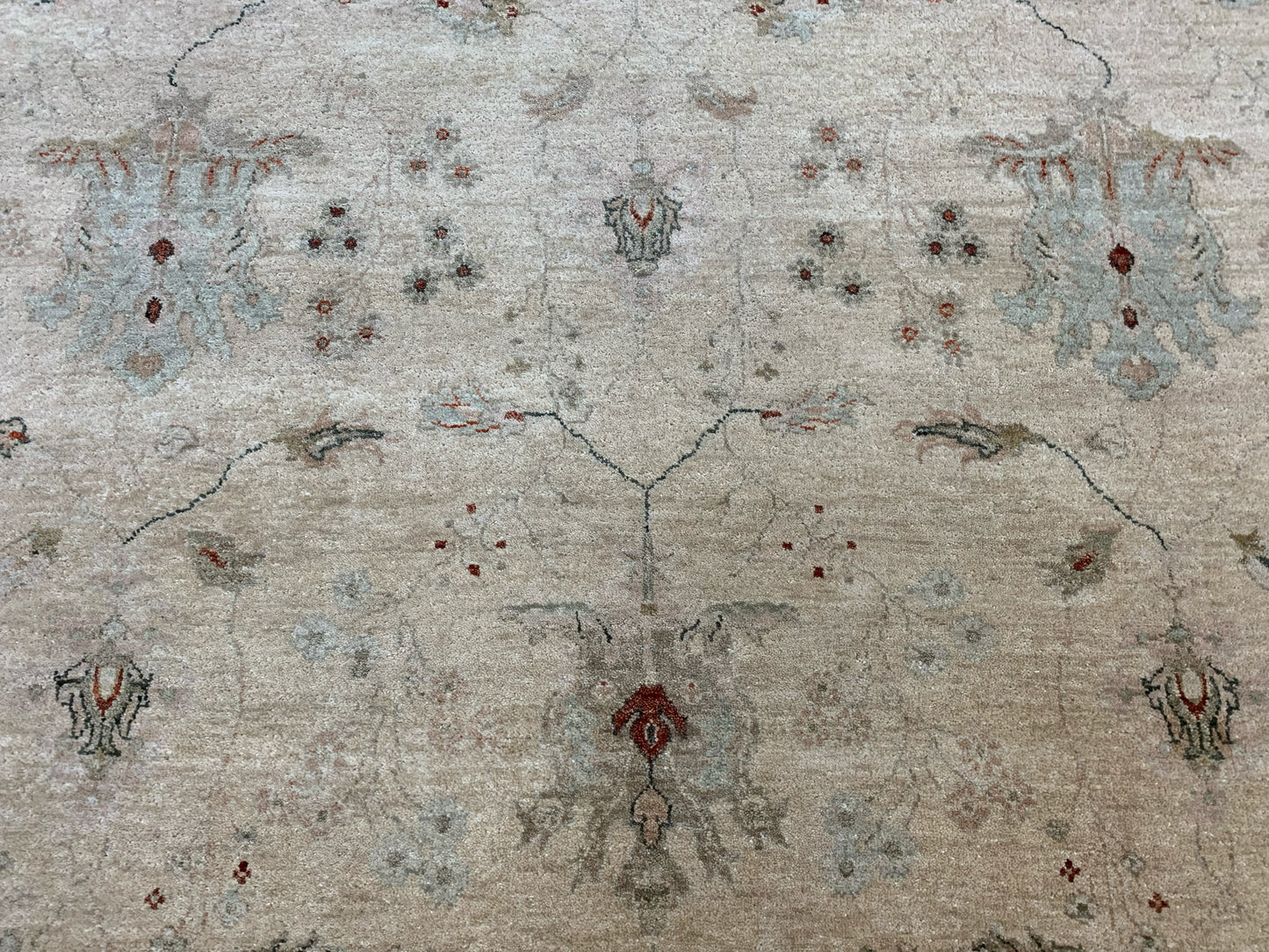 Hand-Knotted Wool Kaleen Royal Signature Ivory Tangerine Rug (8'x10')