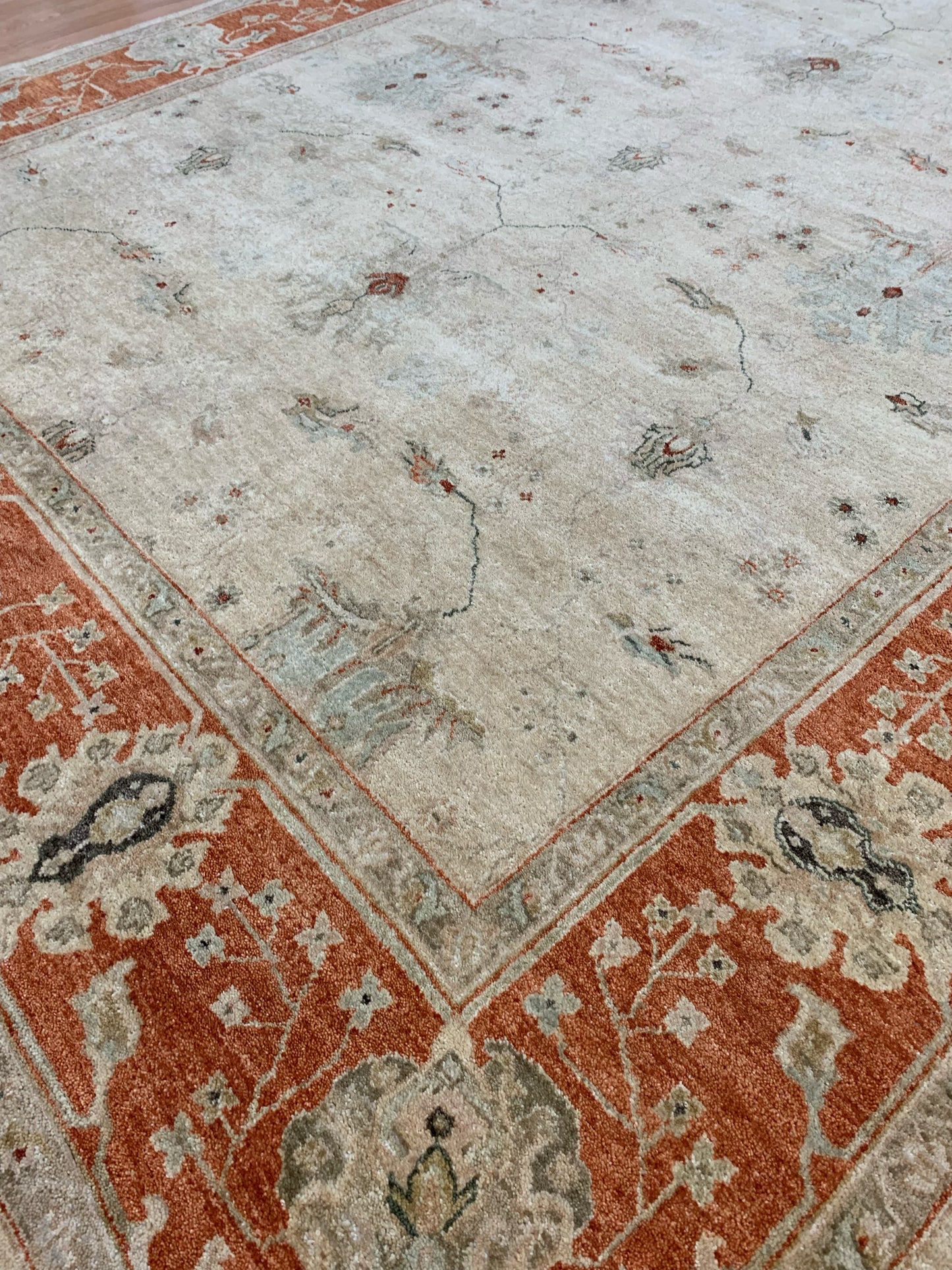 Hand-Knotted Wool Kaleen Royal Signature Ivory Tangerine Rug (8'x10')