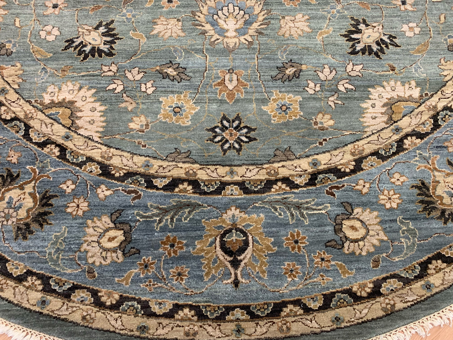 Hand-Knotted Wool Aqua Agra Round Rug (9'10"Rd)