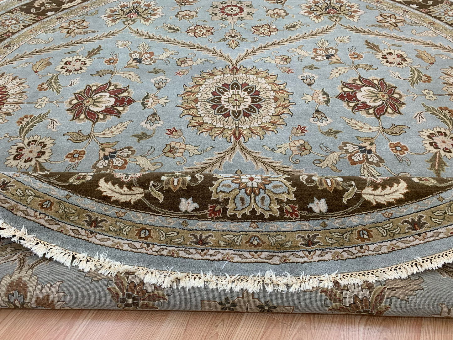 Hand-knotted Wool Ice Blue Arabesque Mughal Round Rug (12'3"Rd)