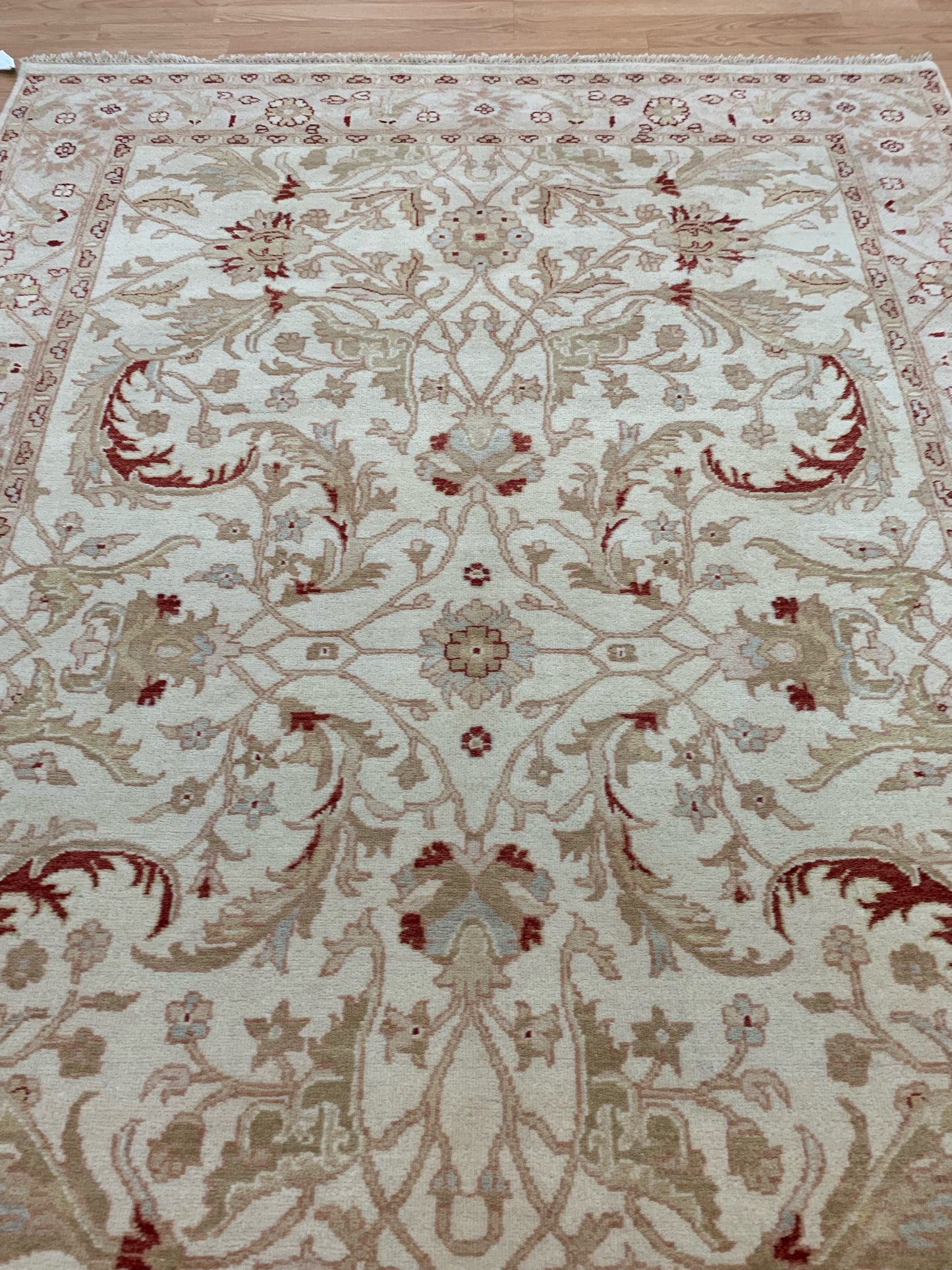 Hand-Knotted Wool Ivory/Cream Kashan Rug (6'x8'10")