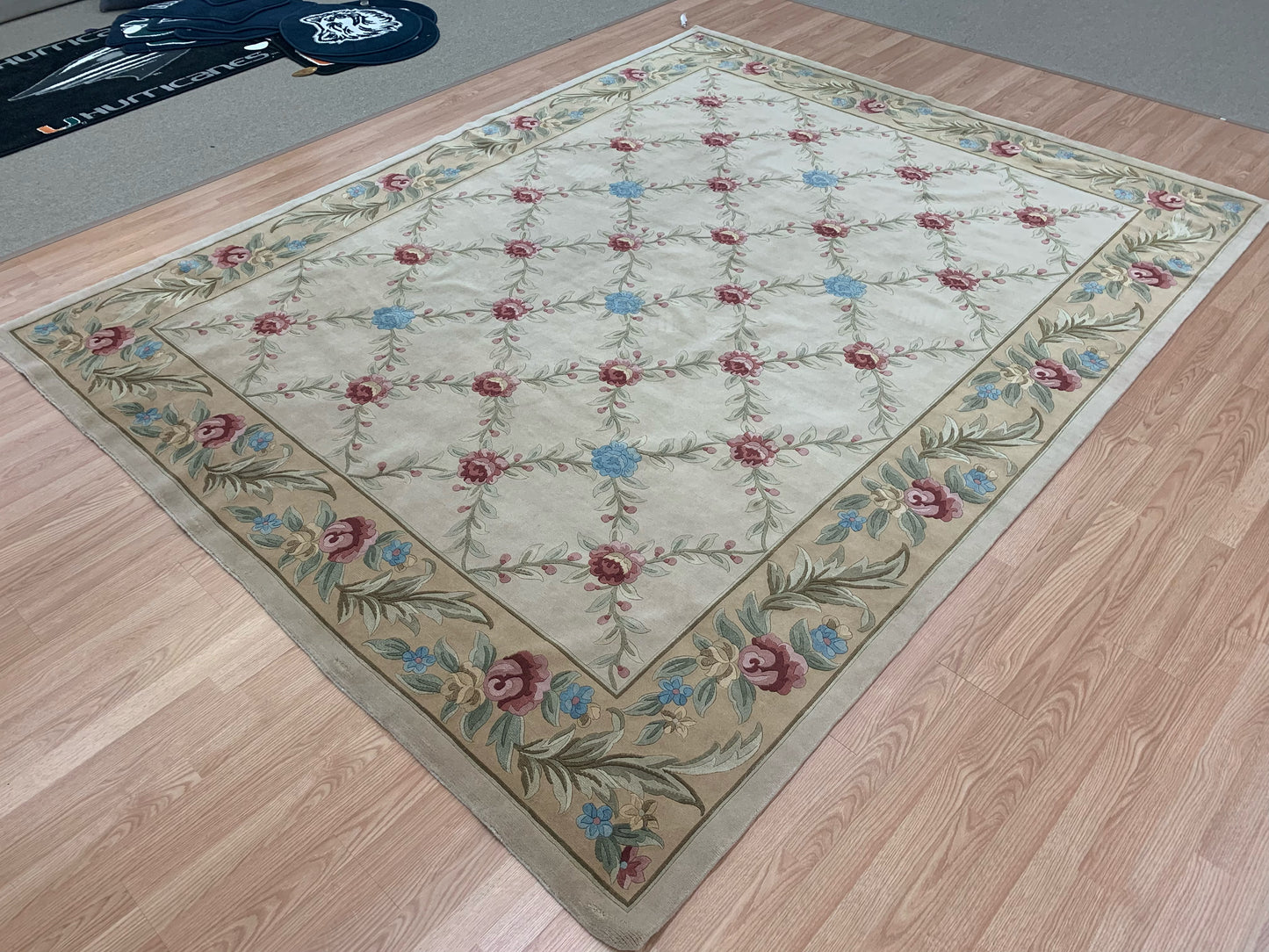 Hand-Knotted Wool & Silk Beige Lattice Carved Floral Border Rug (8'x10')