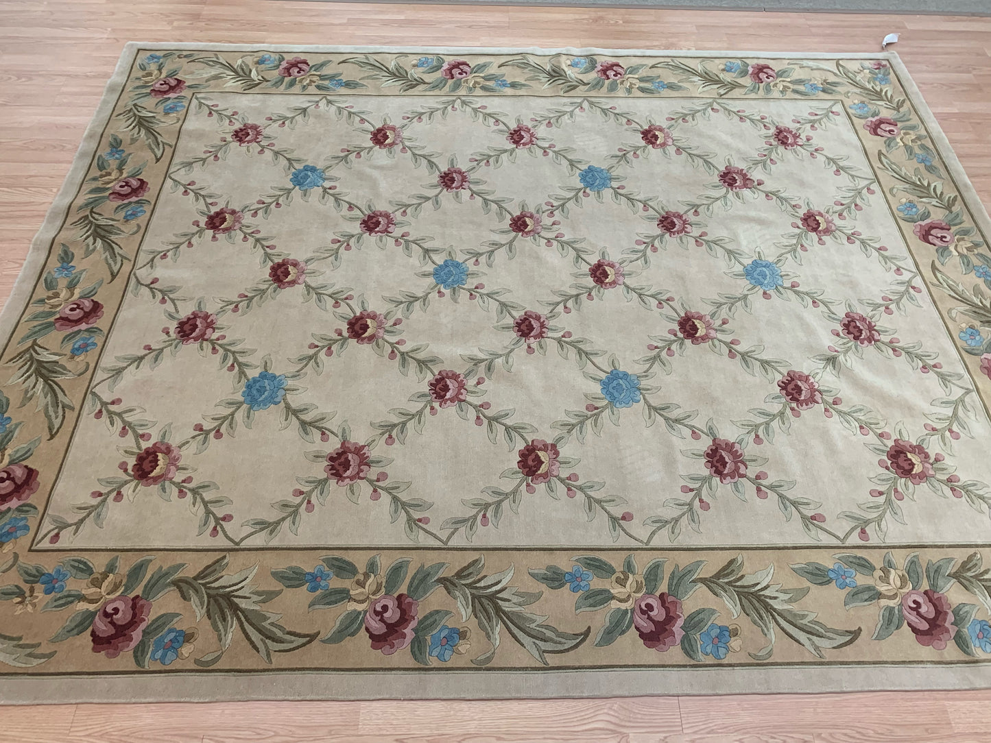 Hand-Knotted Wool & Silk Beige Lattice Carved Floral Border Rug (8'x10')