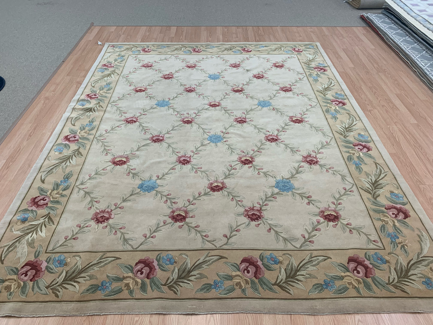 Hand-Knotted Wool & Silk Beige Lattice Carved Floral Border Rug (8'x10')