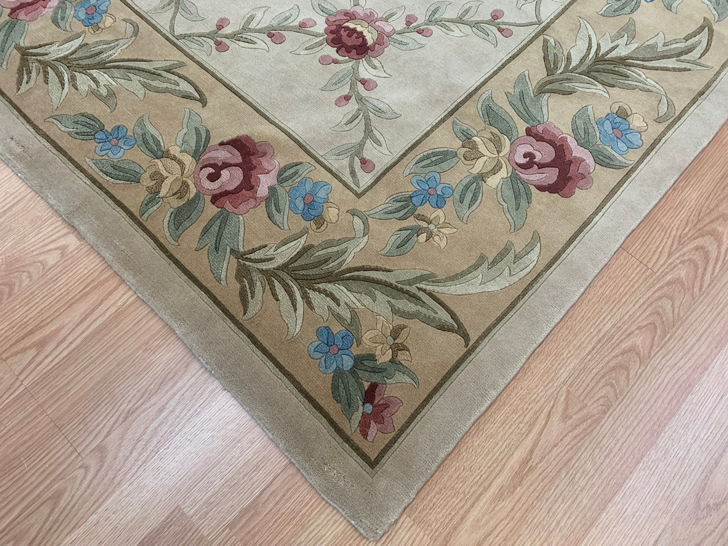 Hand-Knotted Wool & Silk Beige Lattice Carved Floral Border Rug (8'x10')