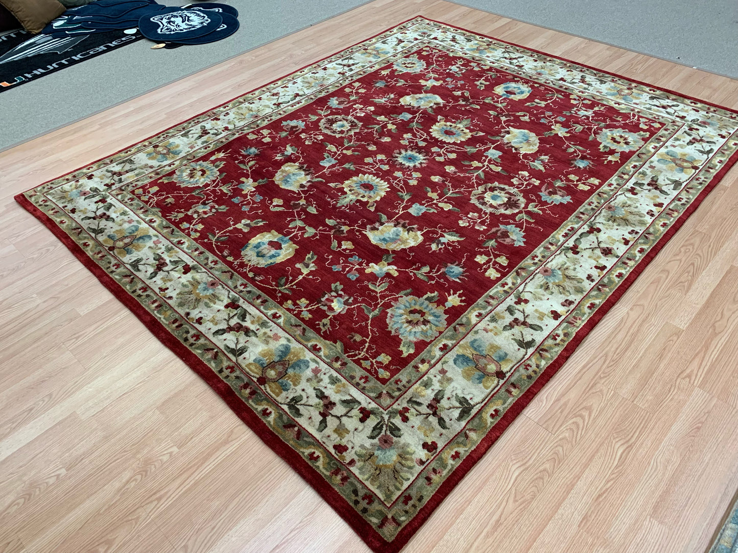 Hand-Knotted Wool Red Mahal Rug (7'11'x9'10")