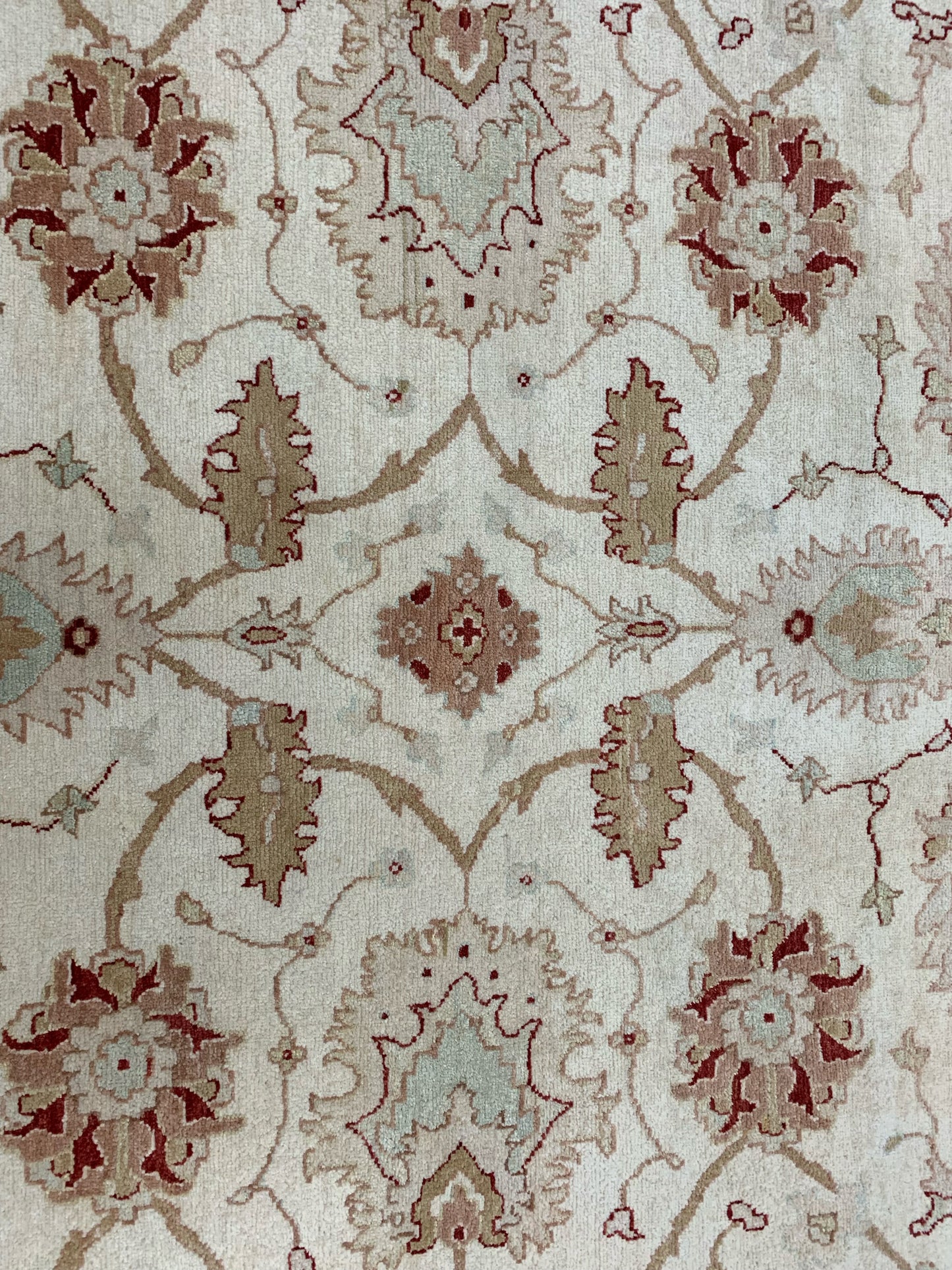 Hand-Knotted Wool Ivory/Red Agra Rug (7'10x9'11")