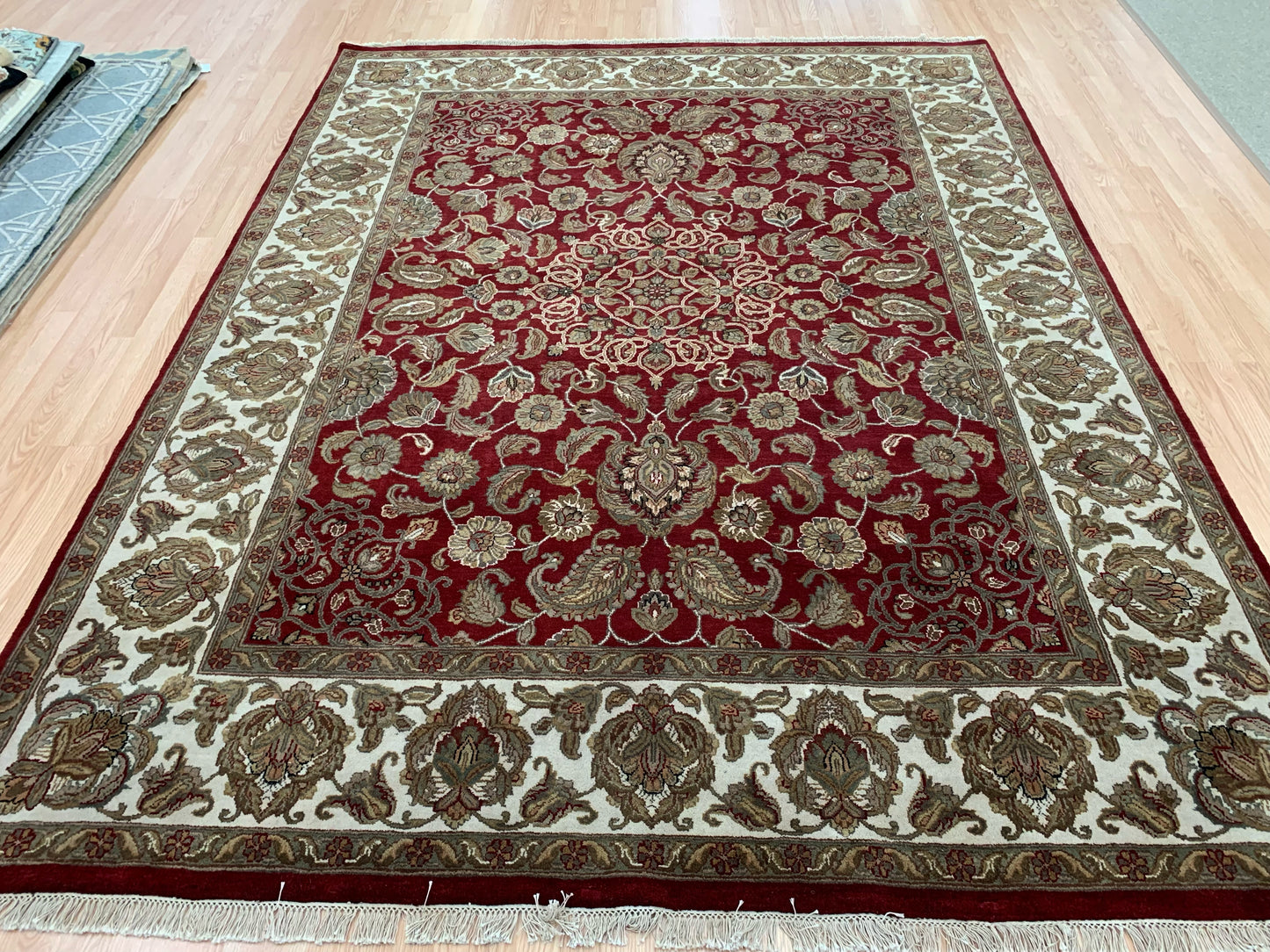 Vintage Hand-Knotted Wool Red/Ivory Agra Rug (8'1" x 10'3")