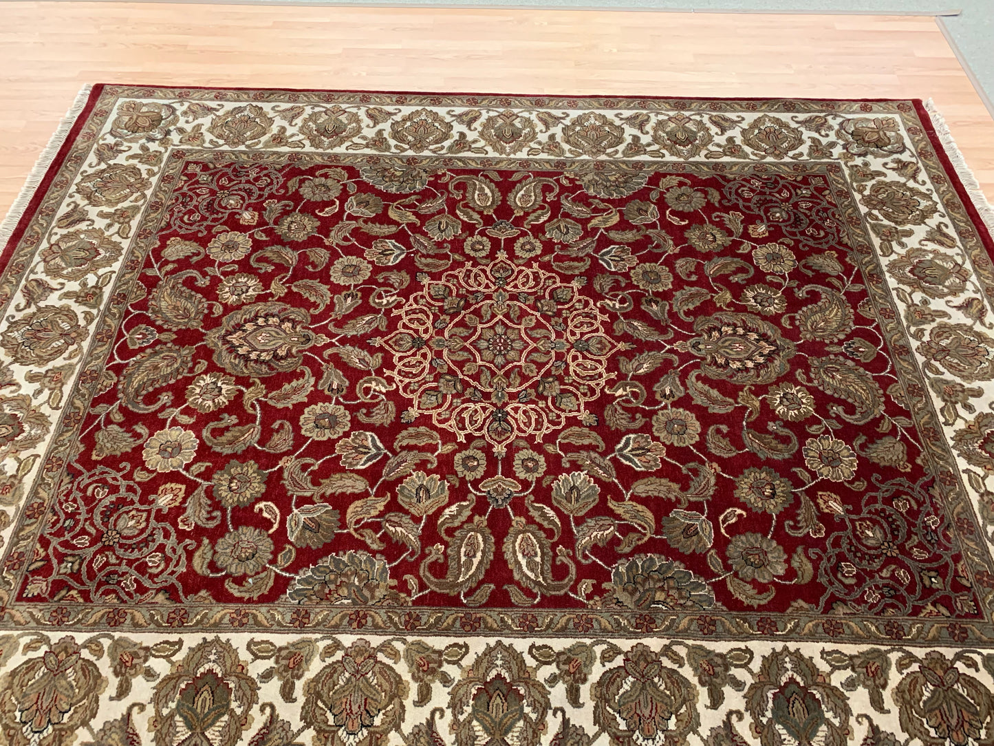 Vintage Hand-Knotted Wool Red/Ivory Agra Rug (8'1" x 10'3")